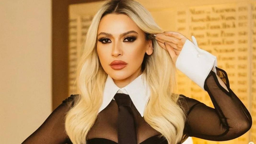 Hadise'den görülmemiş fotoğraf. Arkasını dönüp poz verdi - Fotoğraf: 2
